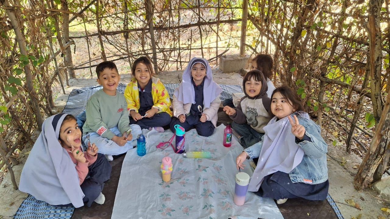 دبستان دخترانه غیردولتی گلهای بهشت